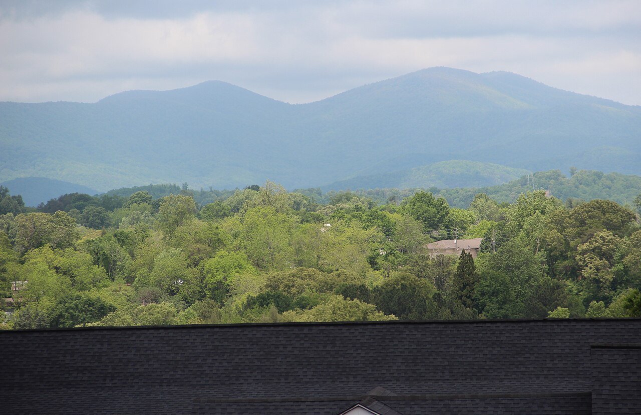 Long Mountain and Gooch Mountain viewed from Findley Ridge near Dahlonega.